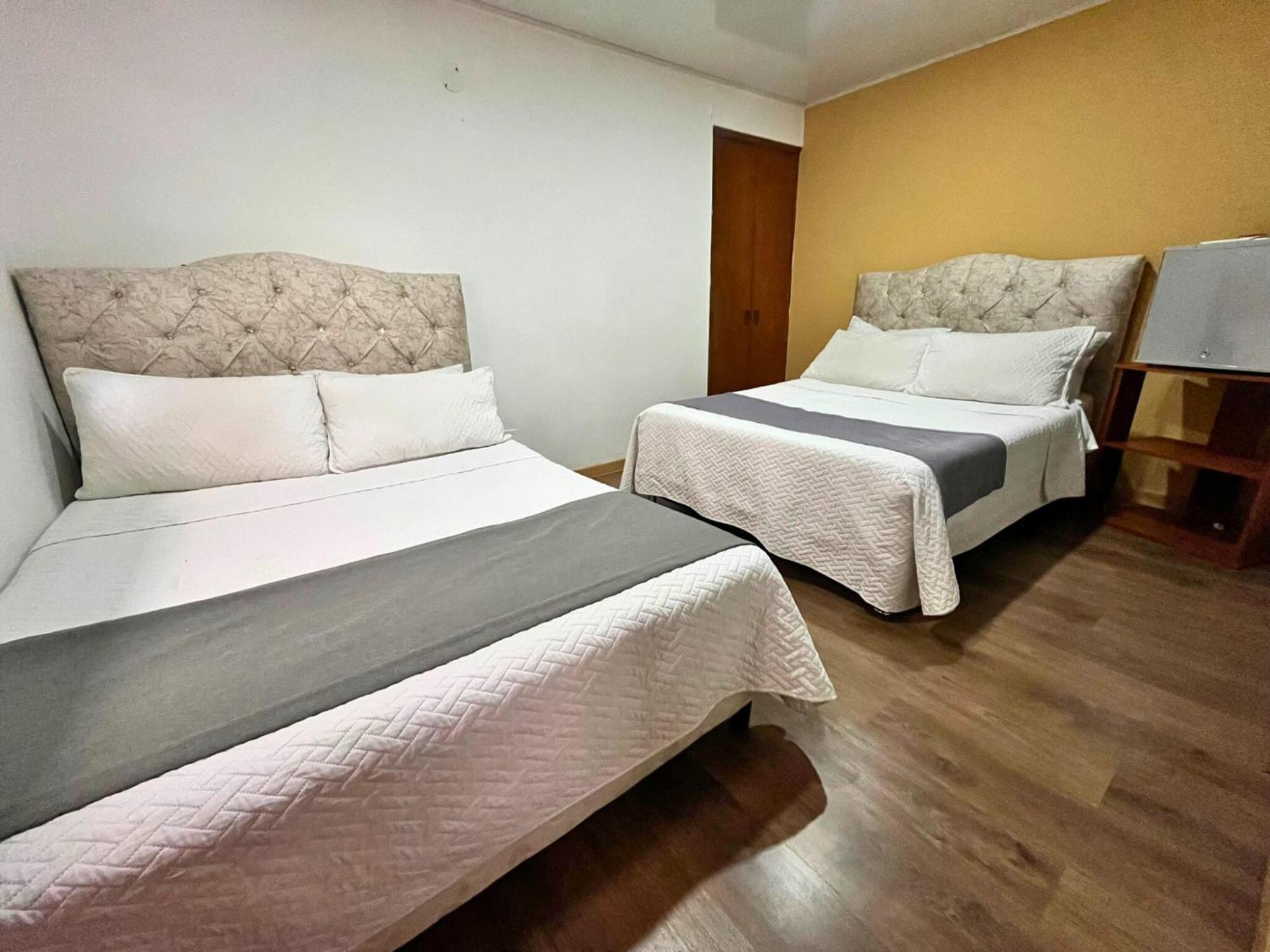 Titas House Bogota Hotel Buitenkant foto