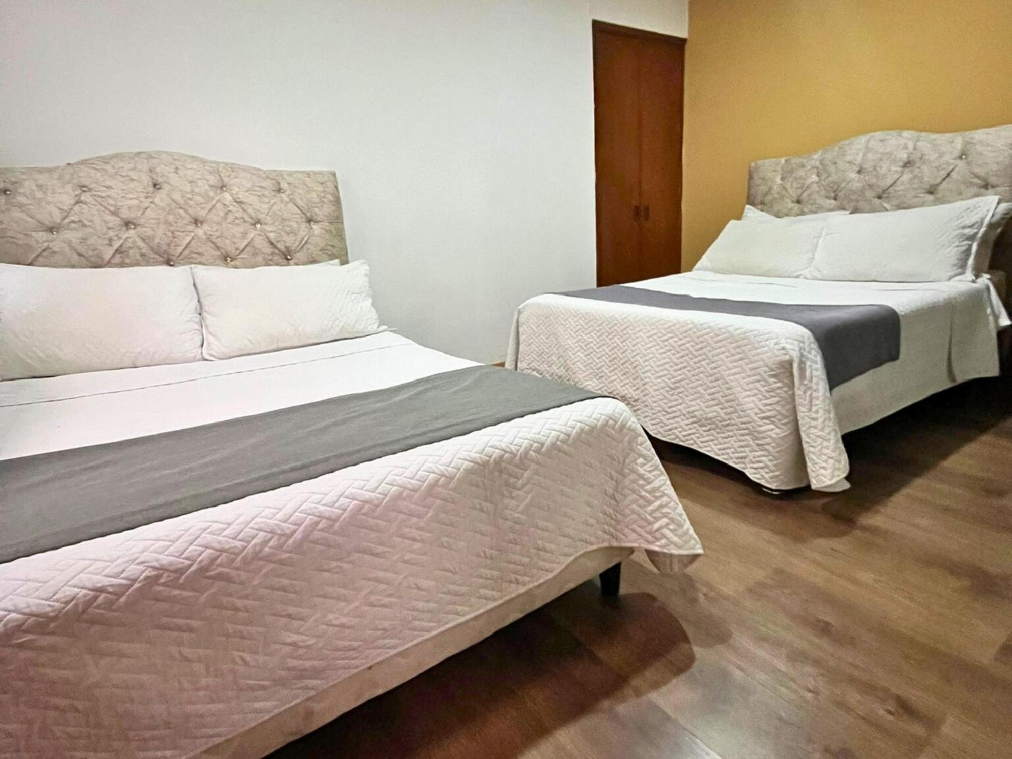 Titas House Bogota Hotel Buitenkant foto